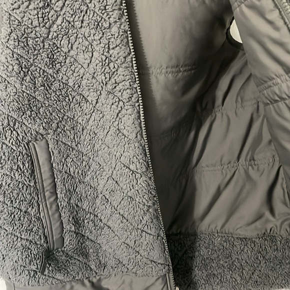 Patagonia Reversible Womens Sherpa Hooded Vest Dark Gray Size Small - Picture 5 of 11